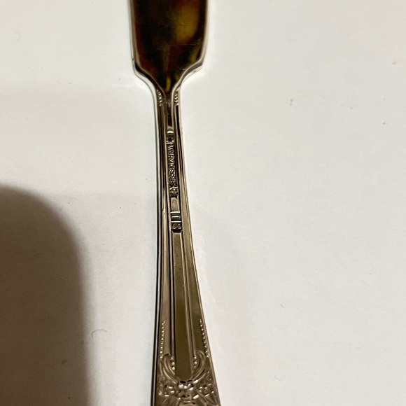 WM ROGERS IS Flatware - Picture 12 of 15